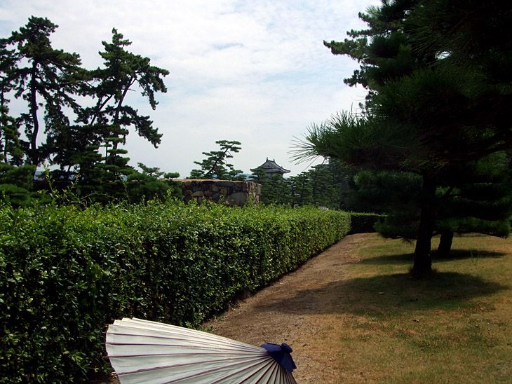 玉藻公園内　月見櫓遠景